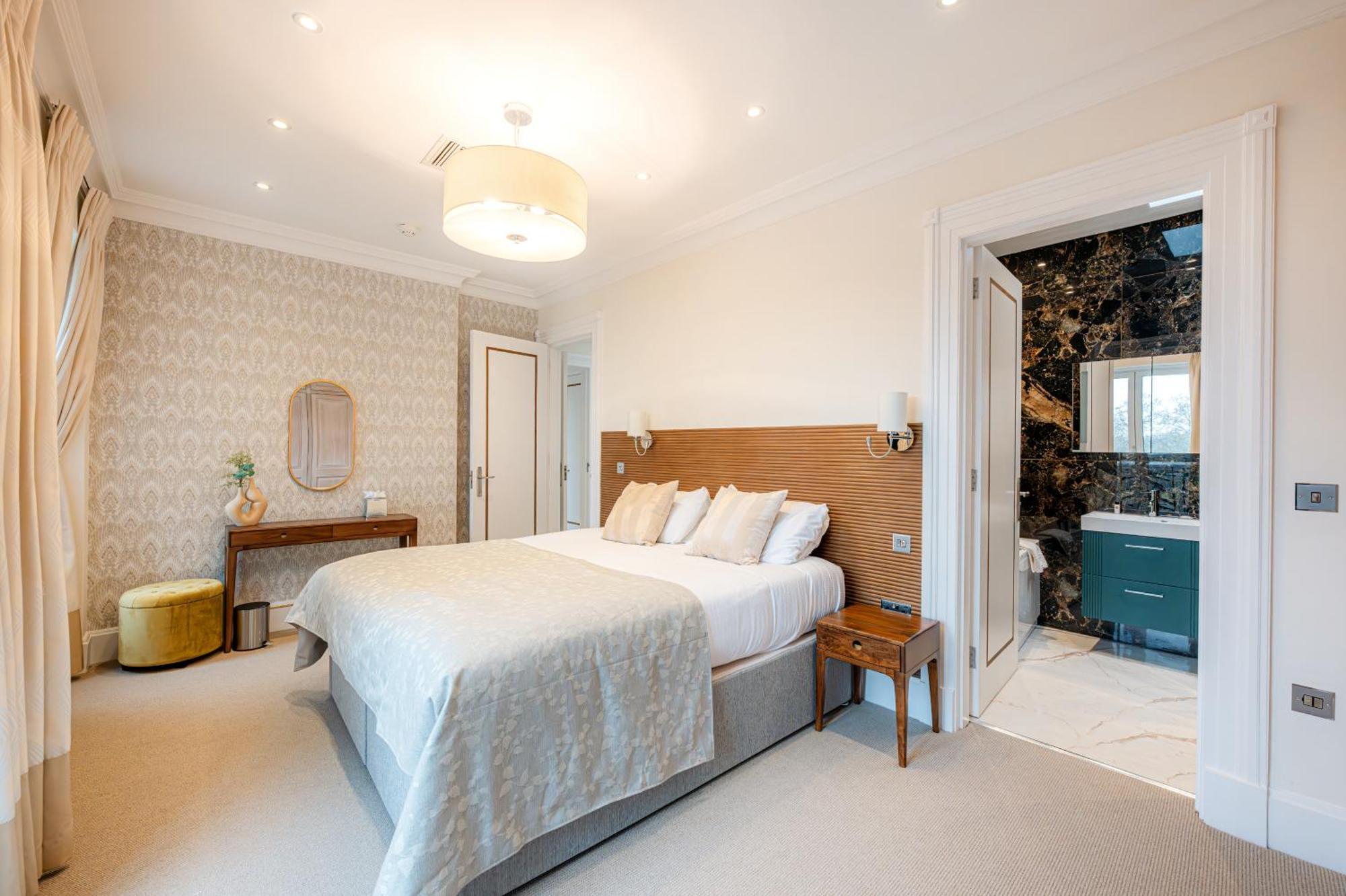 Fountain House Apart-hotel 5*