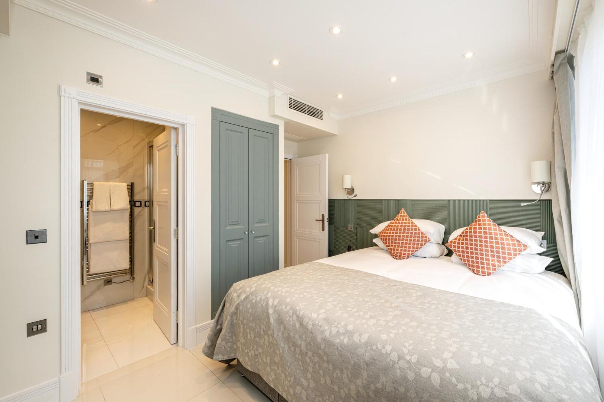 Fountain House - 5* London